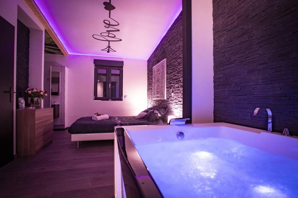 Le Chalet Zen Love Foucherans  Exterior foto
